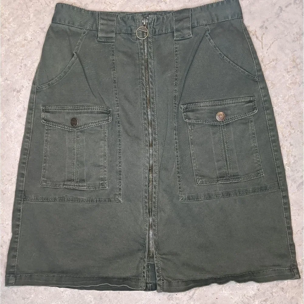 L.O.G.G army green skirt sz. 8